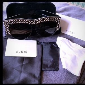 Gucci Swarovski Crystal Sunglasses! Accessories Included!